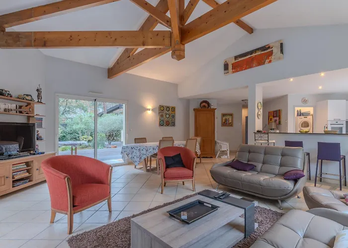 Ferienhaus Maison 8 Pers, Piscine Privee, Wifi, Proche Golf A - Fr-1-521-231